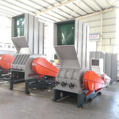 600mm Dia Shaft 600kg / H آلة إعادة تدوير الخردة البلاستيكية