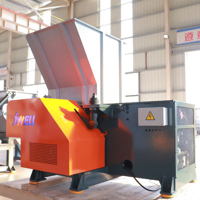 مطحنة آلات إعادة تدوير النفايات البلاستيكية CE 400MM 300kg / H