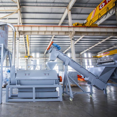 JWELL CE 2000kg / H PET زجاجات سحق غسالة مع مجموعة نفخ