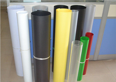 آلة إعادة تدوير نفايات البلاستيك 500kg / H PET PP PVC PS PC آلة تقطيع الصفائح البلاستيكية