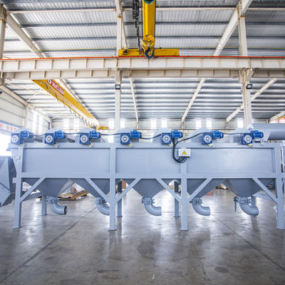 آلات إعادة تدوير النفايات البلاستيكية CE 1000kg / H PET زجاجات سحق غسالة