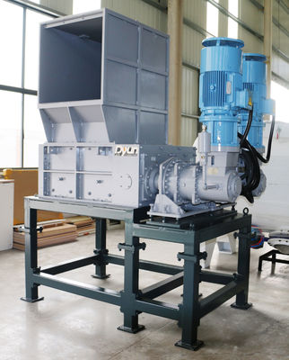 HDPE Blue Drum Foam Container أربعة محاور إعادة تدوير البلاستيك التقطيع